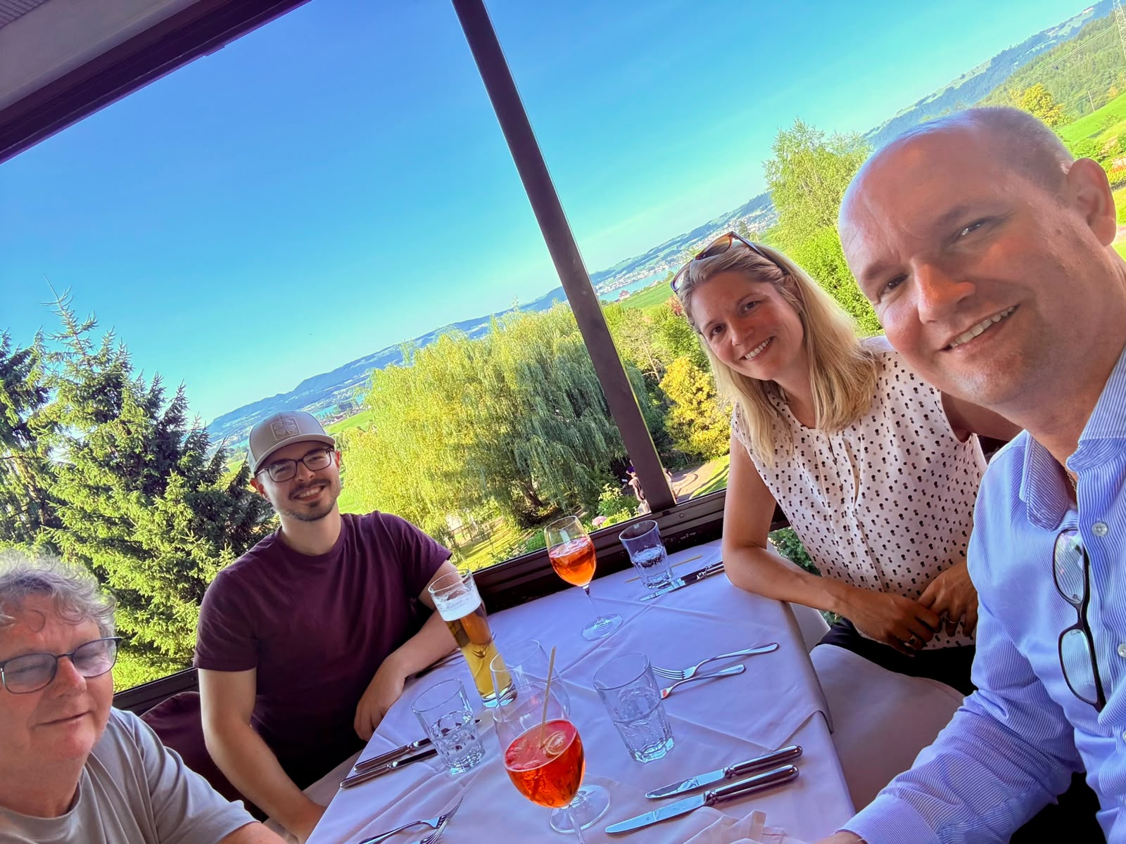 Ausklang nach dem KI-Workshop mit dem FOAMGLAS-Team in der Schweiz